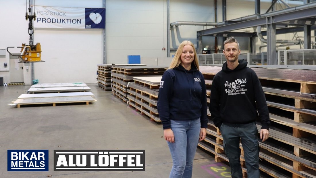 BIKAR and Alu Löffel in front of high-quality aluminum semi-finished products.
