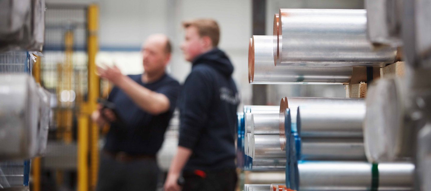 Aluminium Rundstangen Lager bei Bikar Metalle