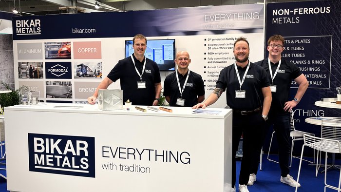 Messeteam von BIKAR METALS am Stand in Herning
