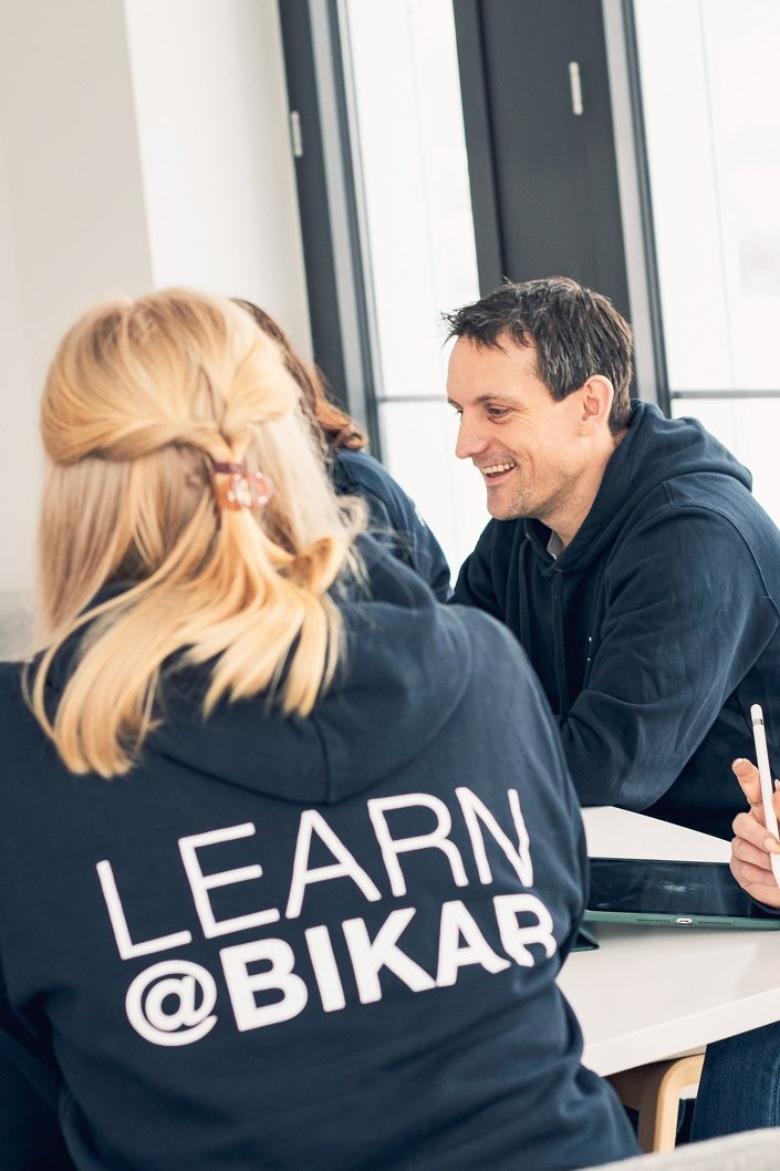 Trainer Talk at BIKAR METALS